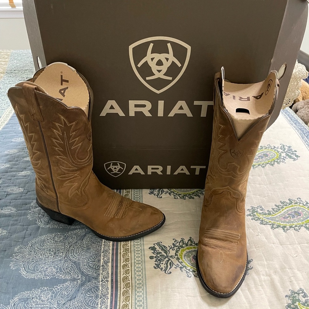 Ariat womens cowboy boots
